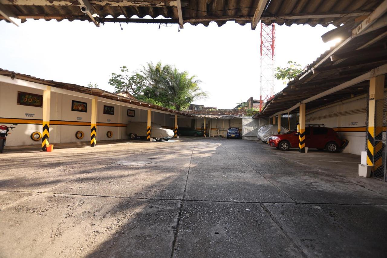 Hotel San Carlos Barrancabermeja Bagian luar foto