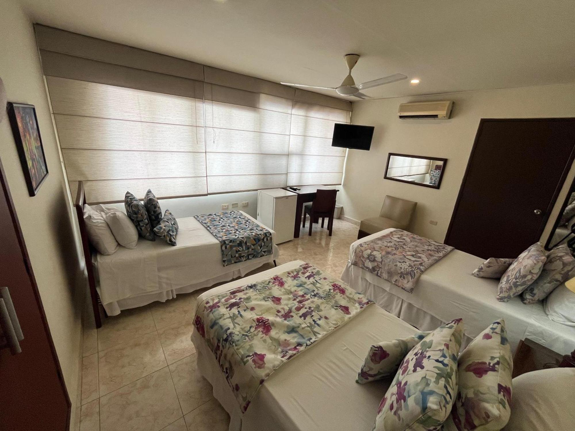 Hotel San Carlos Barrancabermeja Bagian luar foto