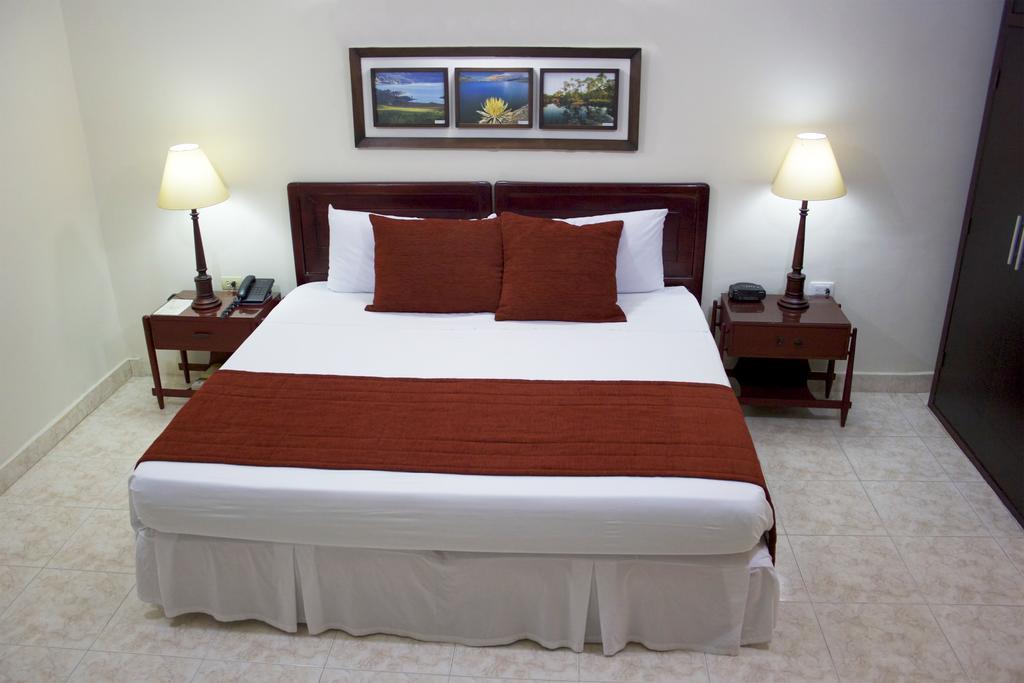 Hotel San Carlos Barrancabermeja Ruang foto